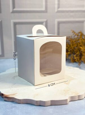 La Caja Blanca con Ventana Frontal de Acetato de Arte y Cera es el empaque perfecto para dar una presentación elegante y profesional a tus velas y productos artesanales. Con medidas de 8 x 10 cm. 🔹 Descuentos por cantidad: A partir de 12 unidades → 10% de descuento A partir de 100 unidades → 20% de descuento