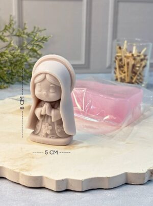 MOLDE VIRGEN MARÍA 2D PARA VELAS ✨🙏 Espiritual, delicado y lleno de devoción. Molde de silicona de alta calidad con diseño 2D en relieve de la Virgen María, perfecto para crear velas con un acabado sagrado y especial.