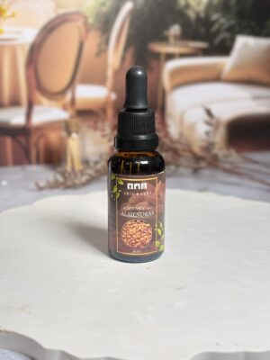 El Aceite de Almendras Dulces es el básico indispensable en cualquier inventario de cosmética natural.