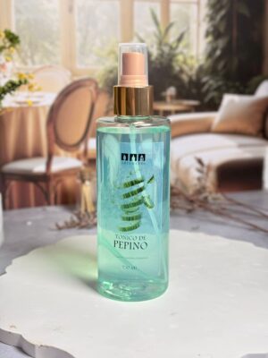Revitaliza tu rostro con el poder hidratante de nuestro Tónico de Pepino Natural.