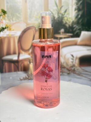 Déjate envolver por la elegancia de nuestro Tónico de Rosas Natural.