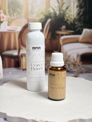 Dulce, primaveral y armoniosa. Un equilibrio perfecto entre la fruta y la naturaleza. Aroma nacional premium. Su fragancia combina de manera exquisita la jugosidad de las uvas maduras con la delicadeza de un bouquet floral recién cortado. Esta mezcla crea una atmósfera romántica y serena, ideal para revitalizar ambientes y aportar una sensación de elegancia natural y frescura duradera en todo el hogar.