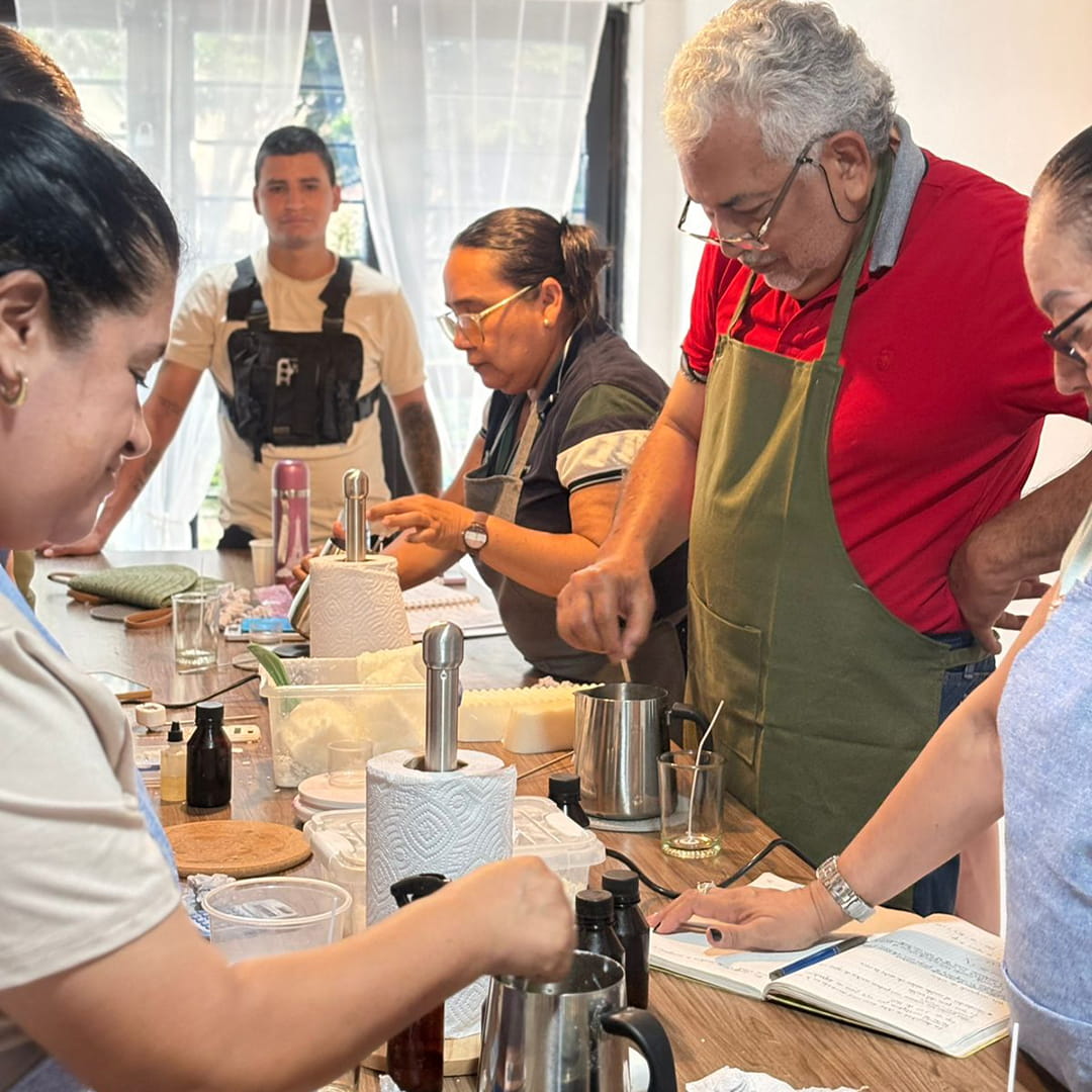 tALLER DE VELAS AROMATICAS EN IBAGUE TOLIA (1)