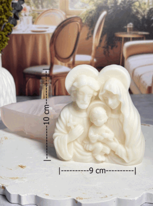 Este molde es una pieza excepcional para tus colecciones más especiales, ideal para fechas navideñas, bautizos o decoración religiosa. Su diseño captura con gran delicadeza las siluetas de la Sagrada Familia, permitiéndote desmoldar figuras con un alto nivel de detalle y emotividad.