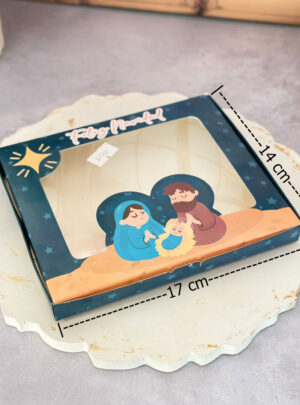 Diseñada para destacar en temporadas de alto impacto comercial, es el empaque ideal para integrar combos de velas decorativas, pastillas aromáticas wax melts, jabones artesanales o frascos de esencias. Su formato amplio y resistencia garantizan una presentación festiva, protegiendo tus productos mientras transmite calidez y espíritu navideño.