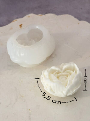 Es la herramienta idónea para moldear hermosas pastillas aromáticas, jaboncitos de cortesía o detalles especiales para San Valentín, bodas y eventos. Su silicón de alta fidelidad garantiza un desmolde fluido que preserva la definición de los pétalos y bordes.