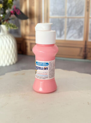 Formulada a base de agua con pigmentos de alta calidad, esta pintura ofrece un tono rosado uniforme de gran acabado visual. Su consistencia fluida pero cremosa permite una aplicación suave sobre múltiples superficies, siendo el insumo ideal para personalizar bases de concreto, figuras de yeso, frascos decorativos, cajas de madera y accesorios que complementan tus velas y empaques.